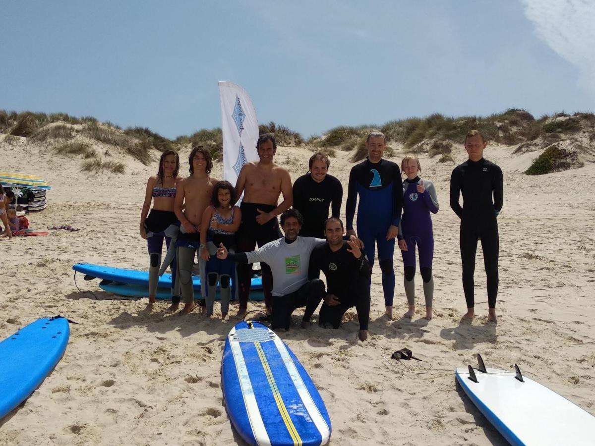 West Coast Surf Hostel アレイア・ブランカ エクステリア 写真