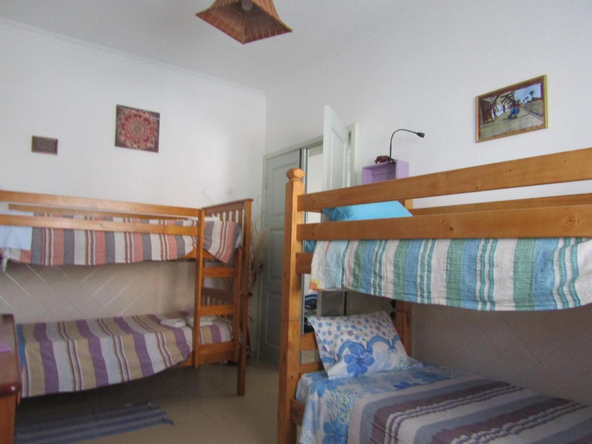 West Coast Surf Hostel アレイア・ブランカ エクステリア 写真