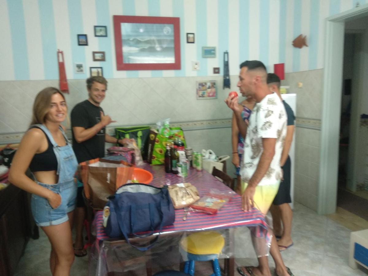 West Coast Surf Hostel アレイア・ブランカ エクステリア 写真