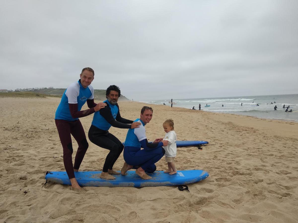 West Coast Surf Hostel アレイア・ブランカ エクステリア 写真