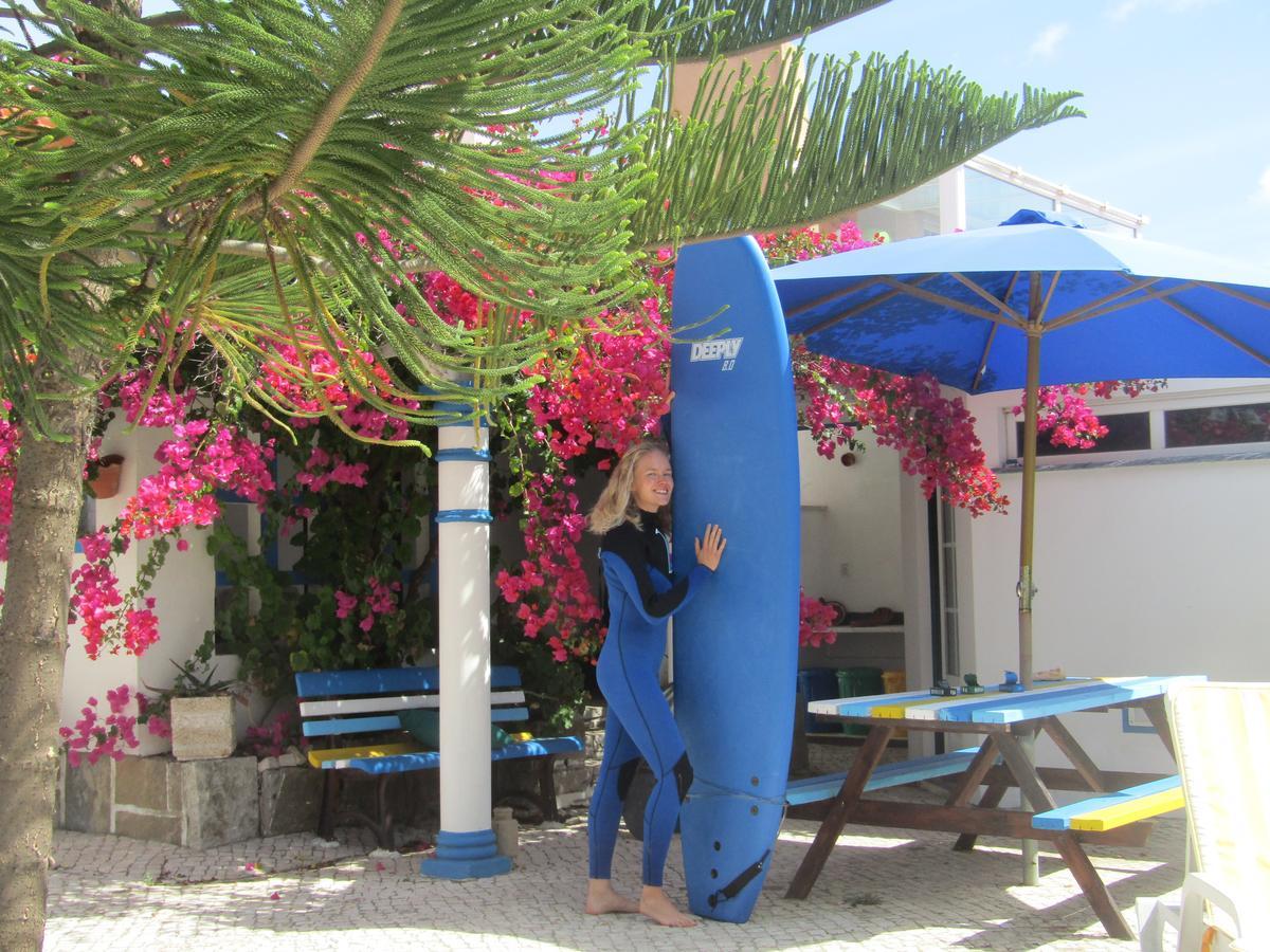 West Coast Surf Hostel アレイア・ブランカ エクステリア 写真