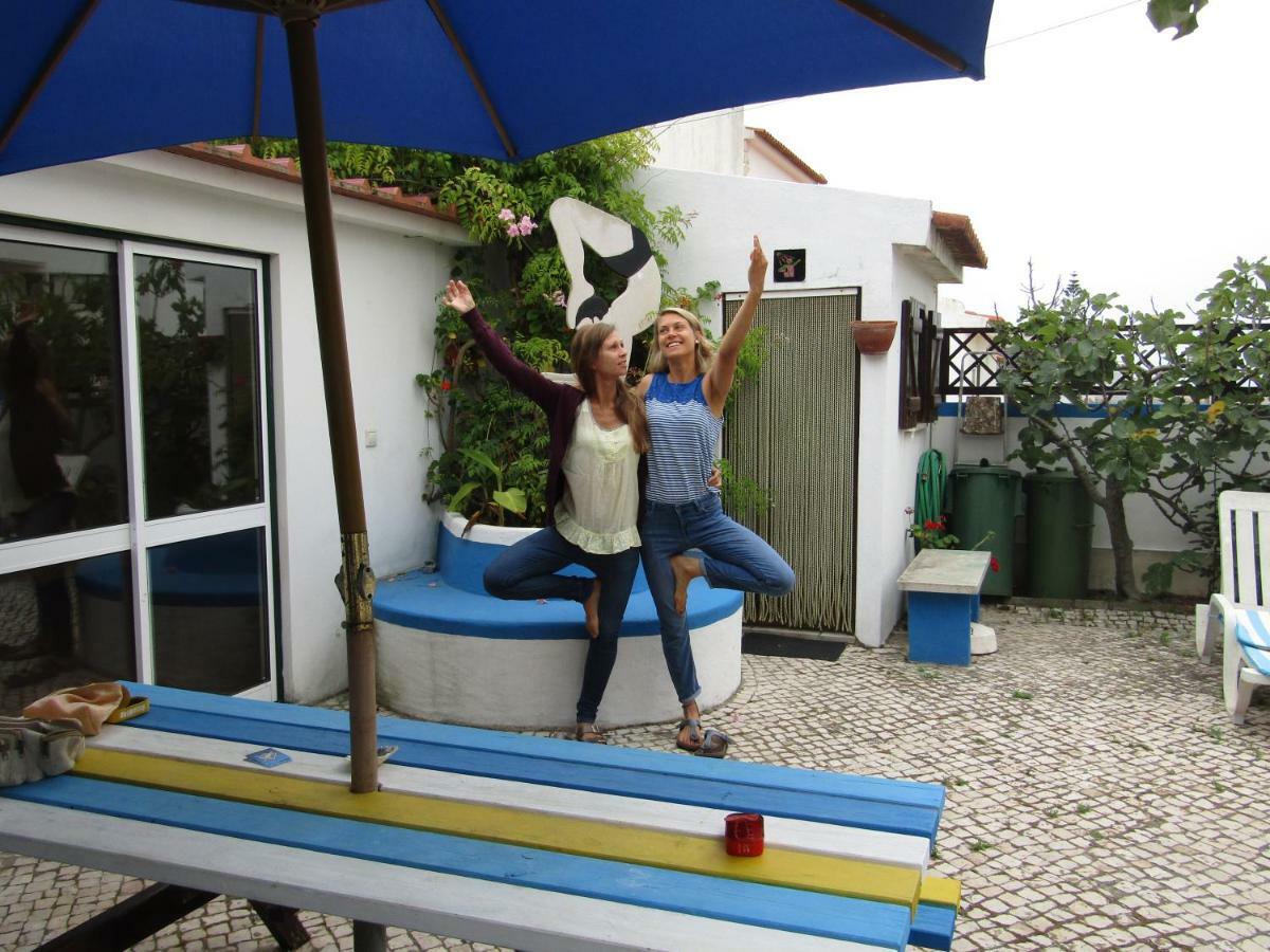 West Coast Surf Hostel アレイア・ブランカ エクステリア 写真